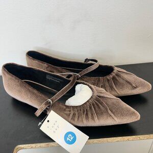 K-11 A New Day Size 12 Gabriella Velvet Mary Jane flats in Brown